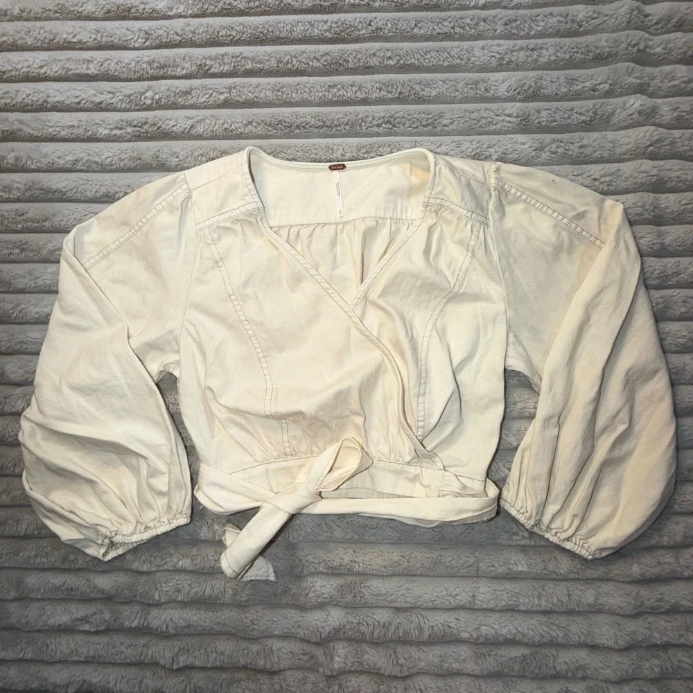 Free People Women's XS Sophie Cream Cotton Denim Puff Sleeve Wrap Crop Top Boho